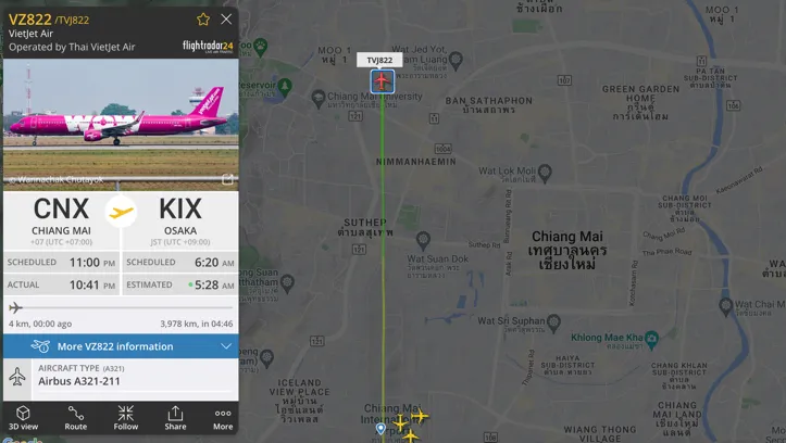 Vietjet Air Airbus A321 aircraft in pink livery at Chiang Mai International Airport with flight tracking map showing VZ822 route from Chiang Mai to Osaka